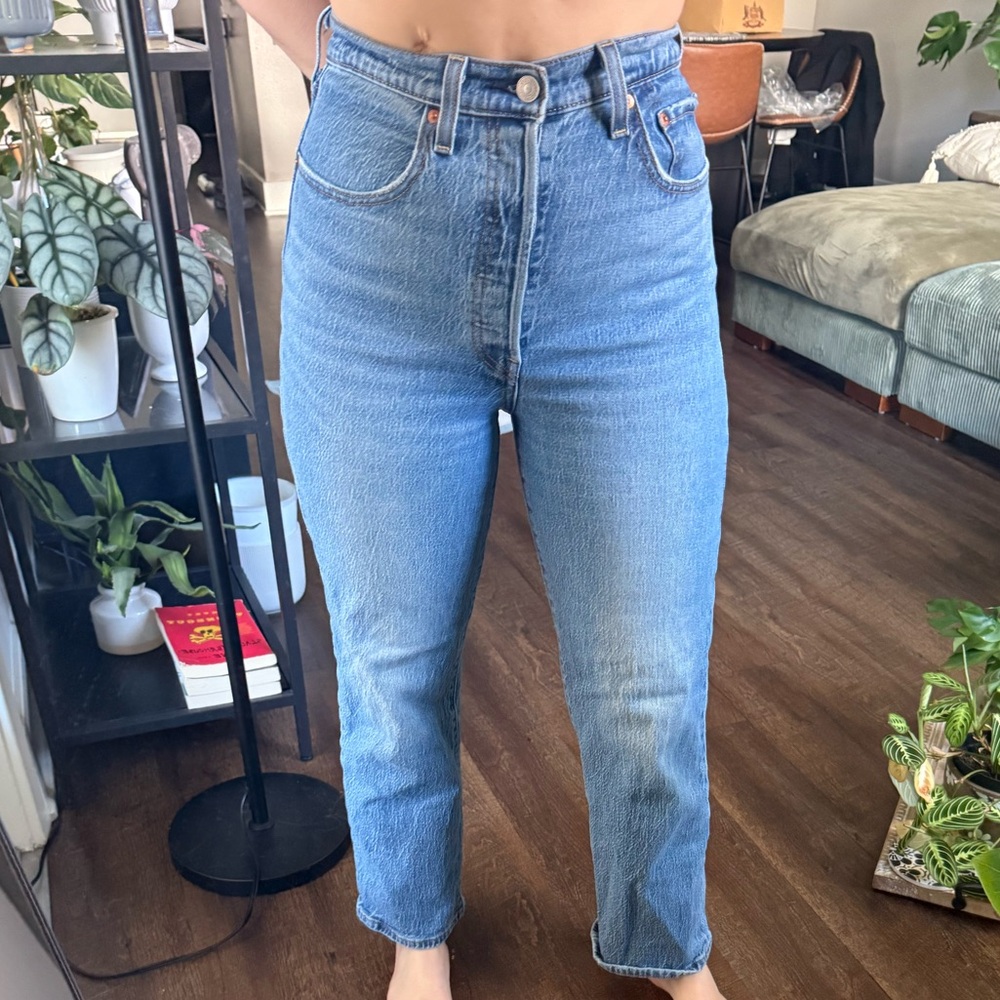 Levi's Premium Light Blue Rig cage Straight Leg Women's Jeans